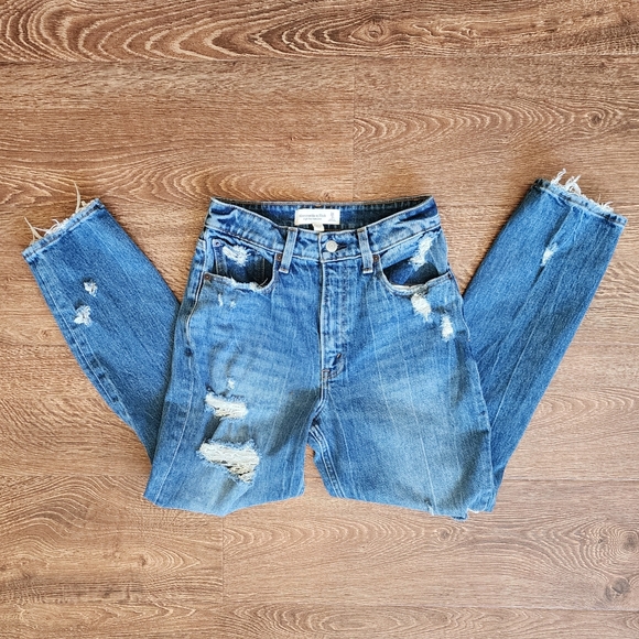 Vintage Abercrombie & Fitch Curve Love High Rise Mom Jeans Size 26/2R DISTRESSED - Picture 6 of 16